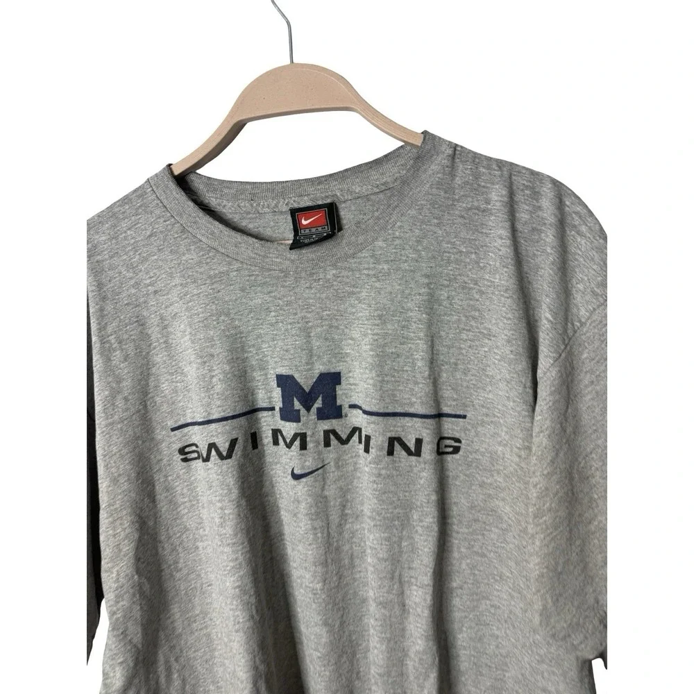 Vintage Nike Team large University of Michigan Swimming‎ short sleeve shirt
